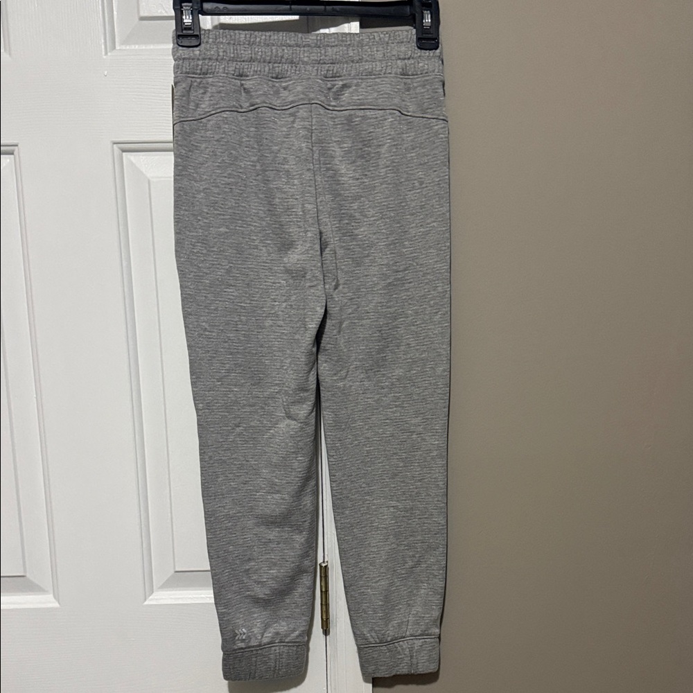 All in Motion Cozy Gray Joggers Girls Medium 7/8 NWT - Picture 3 of 9